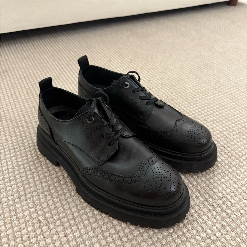Men’s COS Chunky Black Leather Brogues